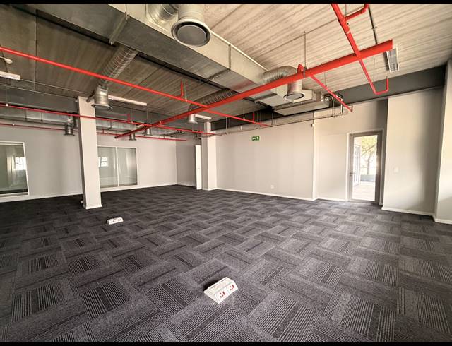 13,926M² WAREHOUSE TO LET IN GOSFORTH PARK